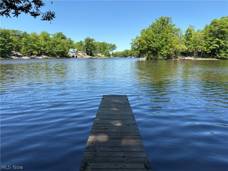 2325 Plum Point, Roaming Shores, OH - Photo 8