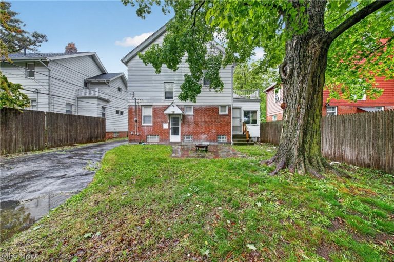 3954 Bluestone Road, Cleveland Heights, OH - Photo 4