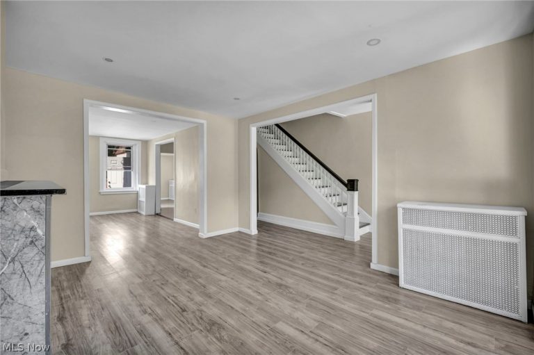 1726 Holyoke Avenue, East Cleveland, OH - Photo 5