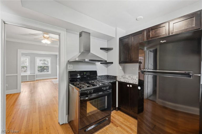 2075 Coventry Road #2, Cleveland Heights, OH - Photo 8