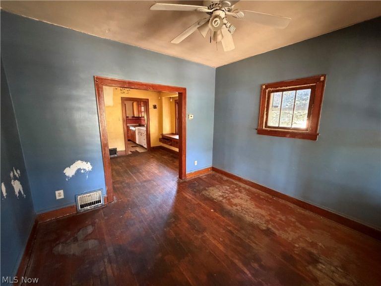 1027 Austin Avenue, Akron, OH - Photo 8
