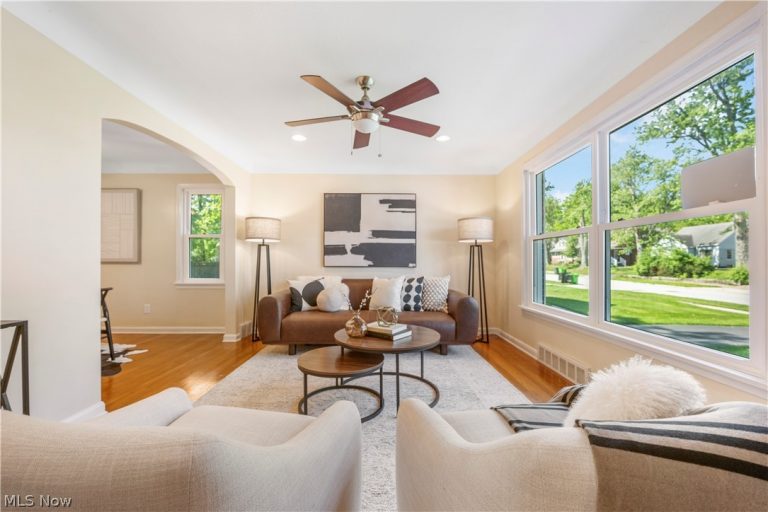 1523 Maywood Road, South Euclid, OH - Photo 4