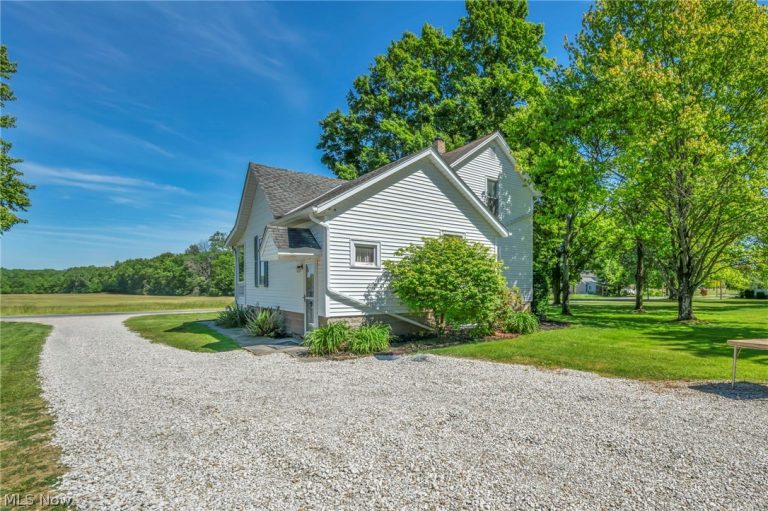 9598 Quarry Road, South Amherst, OH - Photo 8