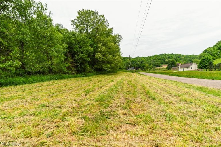 Barkley Road, Uhrichsville, OH - Photo 5