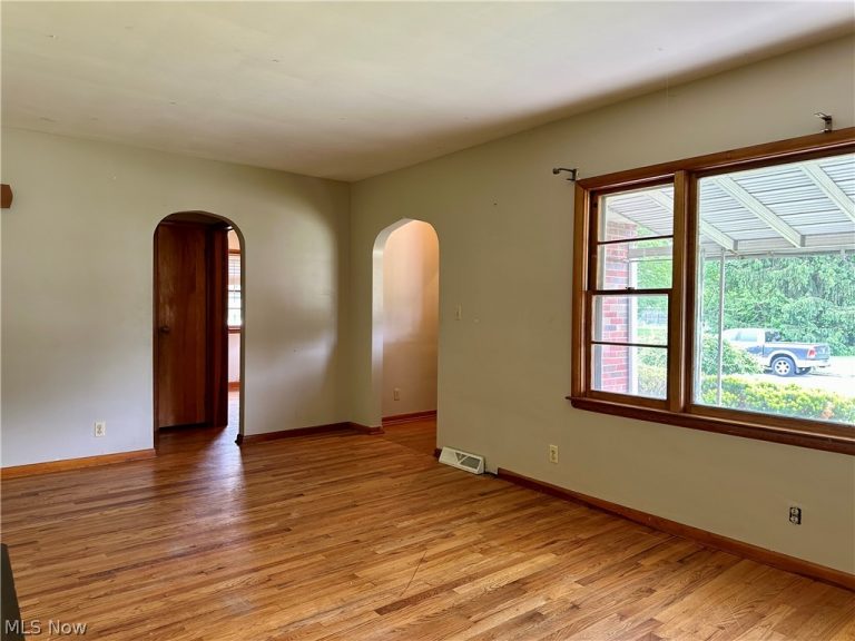 5004 Dunsmore Avenue, Ashtabula, OH - Photo 5