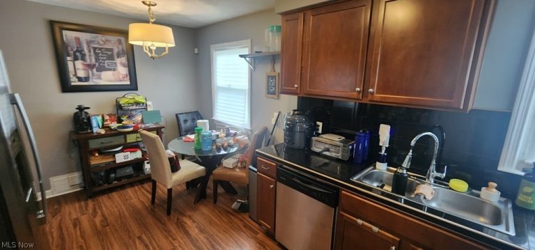 21351 Crystal Avenue, Euclid, OH - Photo 4