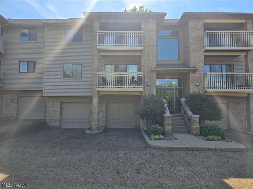 3800 Rosemont Boulevard, Akron, OH