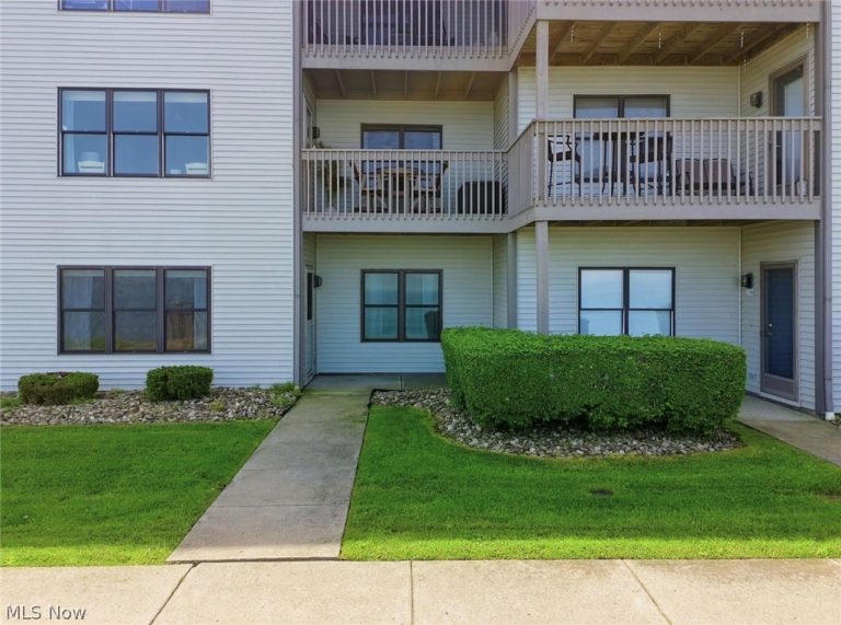 5237 Lake Road #1107, Ashtabula, OH - Photo 2