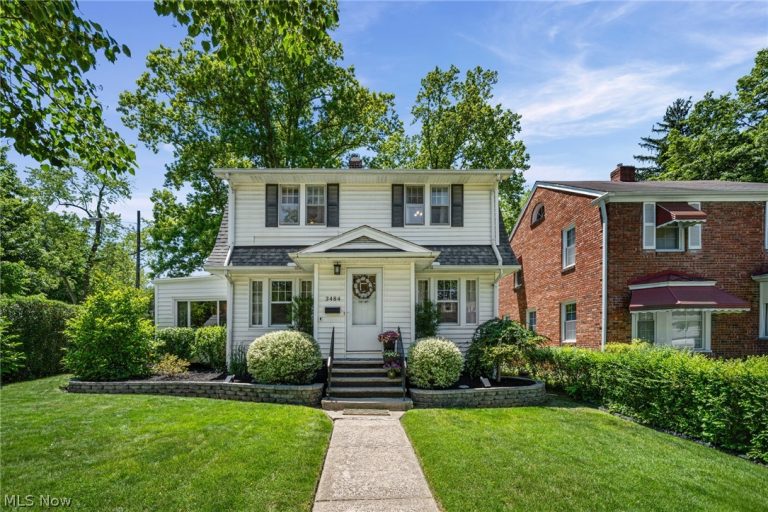 3484 Meadowbrook Boulevard, Cleveland Heights, OH - Photo 2
