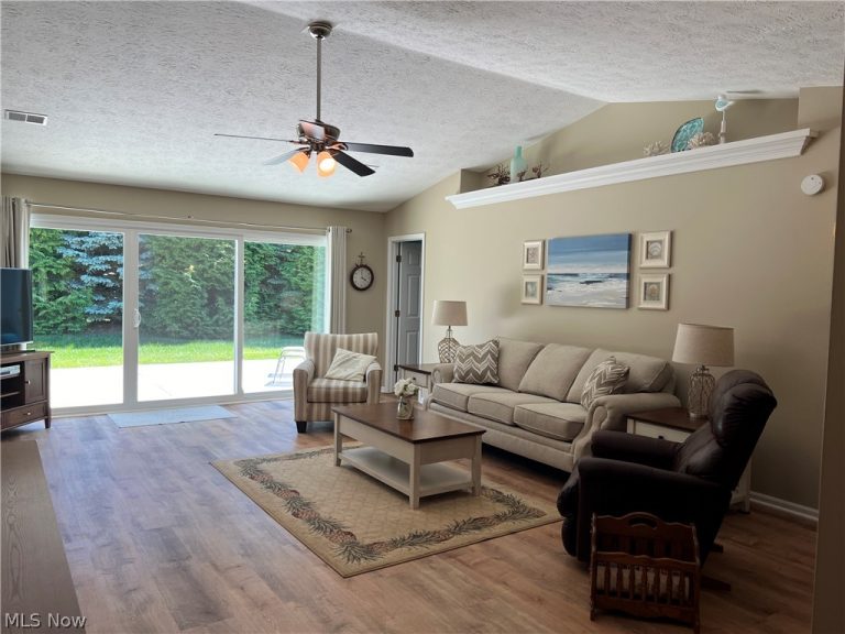 404 Leisure Drive, Huron, OH - Photo 4