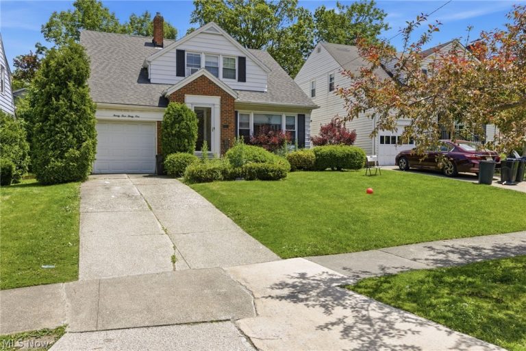 2431 White Road, University Heights, OH - Photo 2