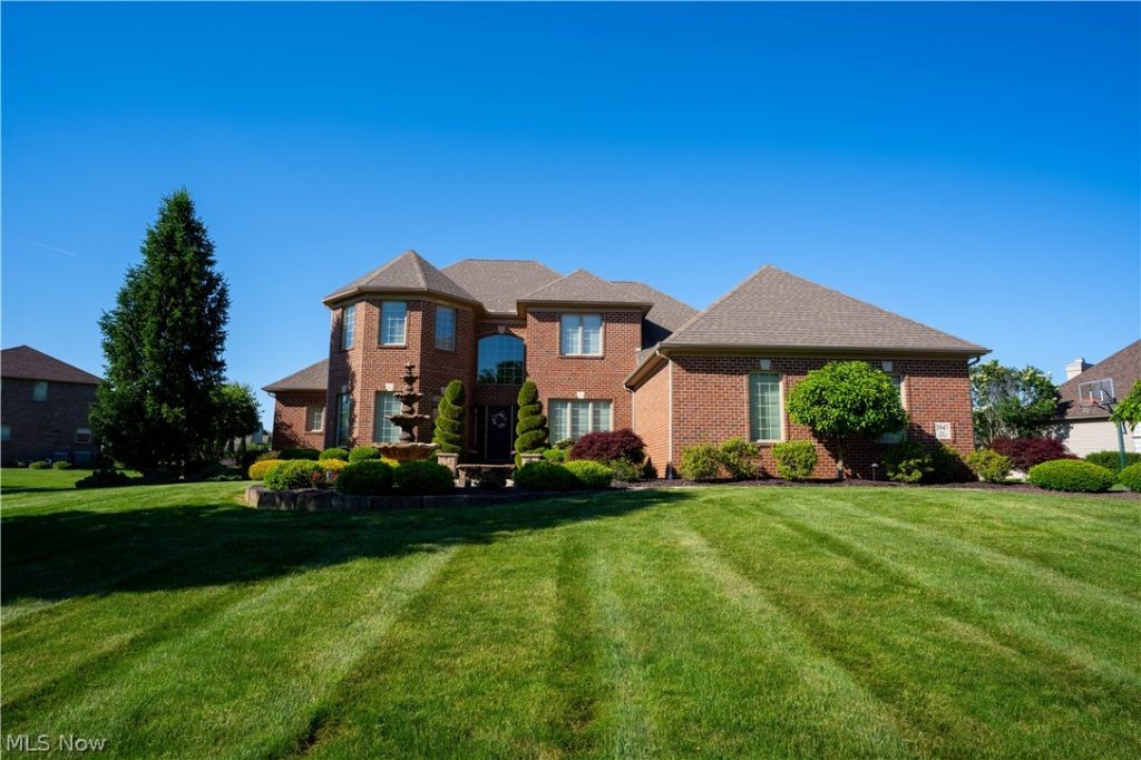 3947 Via Siena, Poland, OH