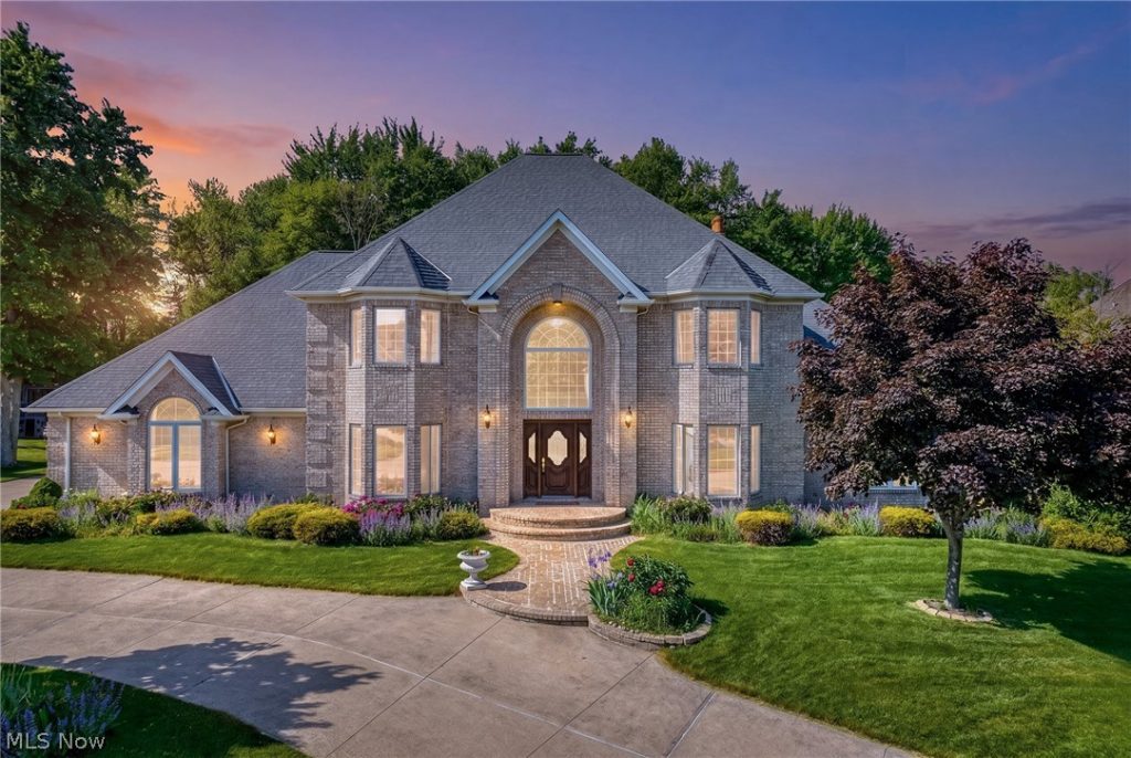 298 Village Drive, Broadview Heights, OH