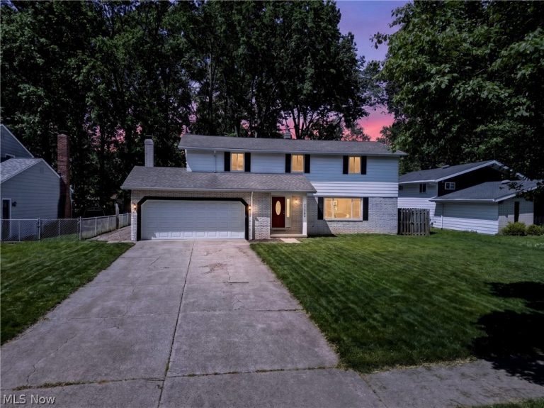 27864 Edgepark Boulevard, North Olmsted, OH, 44070