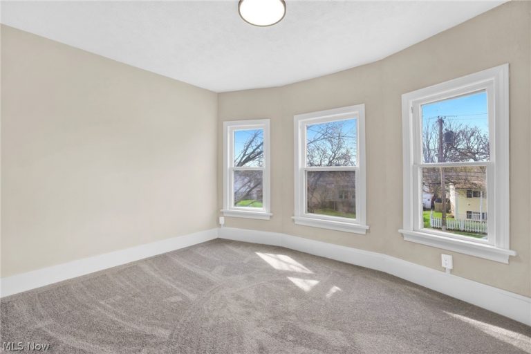 941 Carnegie Avenue, Akron, OH - Photo 6