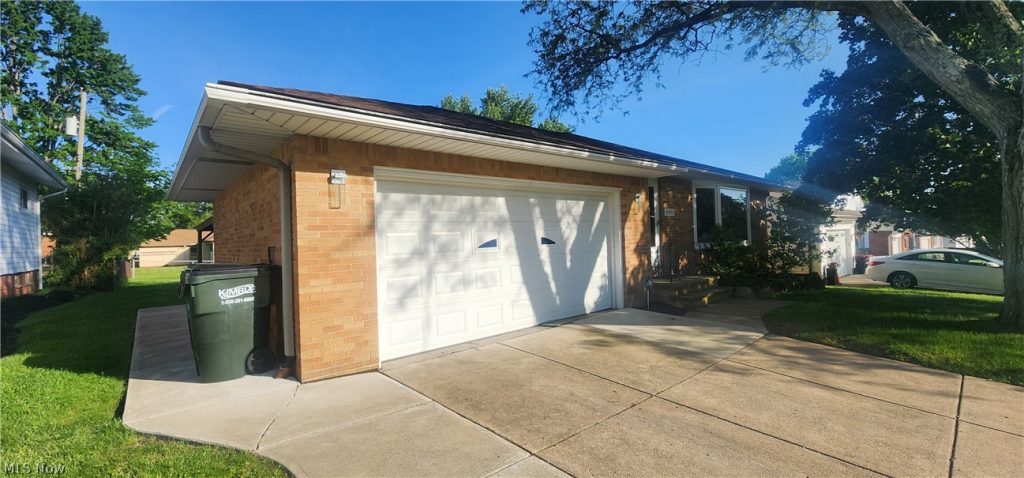 4471 Brookton Road, Warrensville Heights, OH