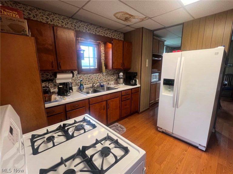 431 Walnut Street, Barnesville, OH - Photo 6