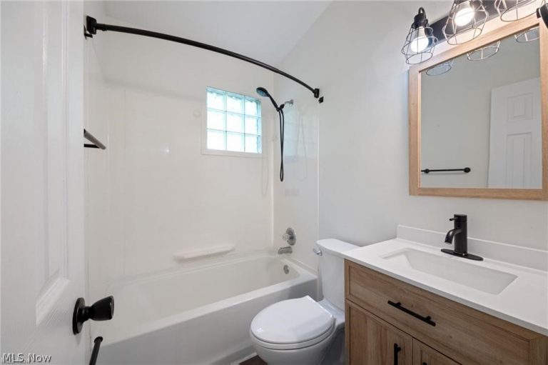 1933 Preston Avenue, Akron, OH - Photo 4