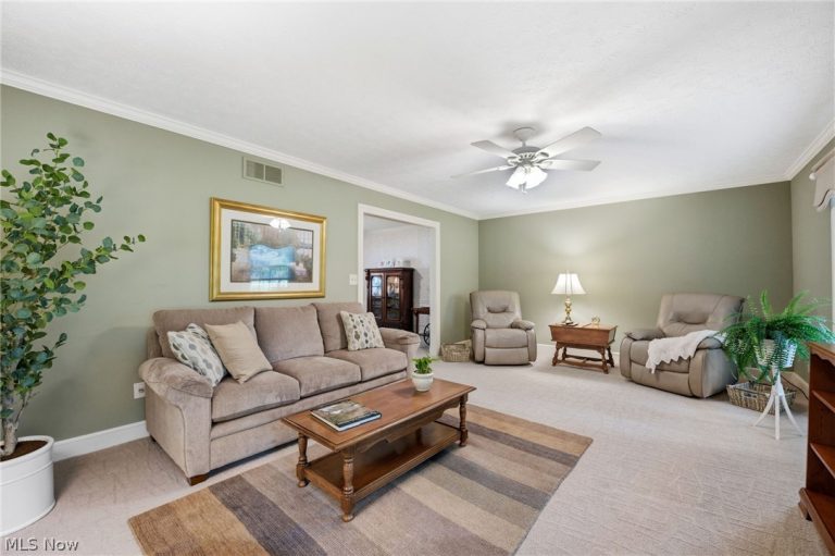 11635 Twin Mills Lane, Chardon, OH - Photo 8