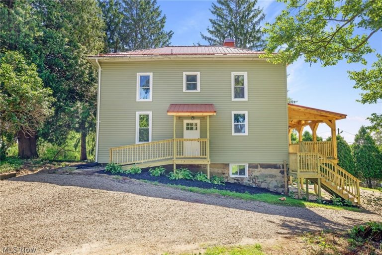 15150 Smith Road, Kensington, OH, 44427