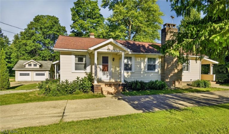 2690 Canfield Niles Road, Youngstown, OH, 44515