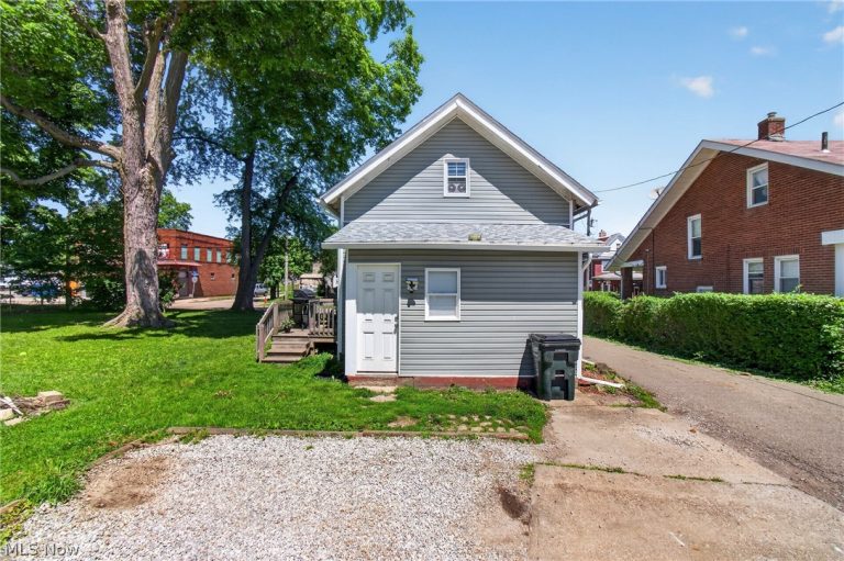 1303 Tremont Avenue, Massillon, OH - Photo 4