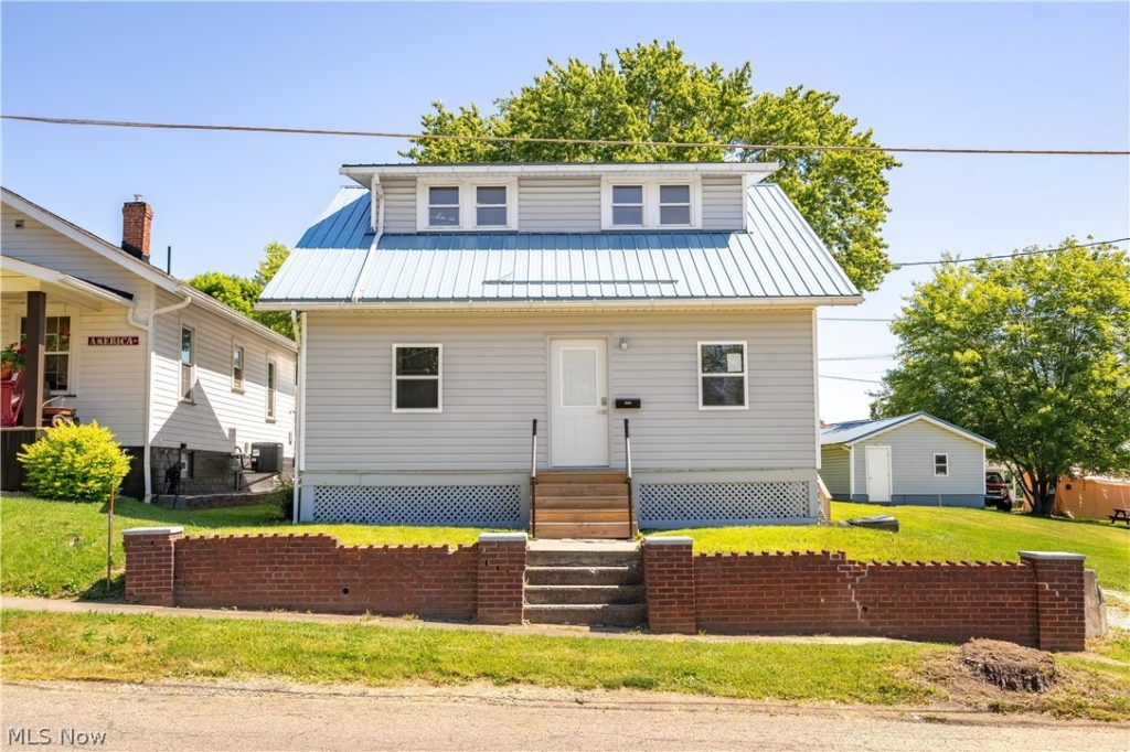 286 5th Street, Carrollton, OH