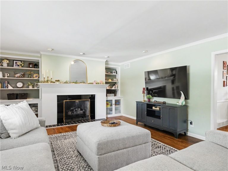 3087 Stanley Road, Fairlawn, OH - Photo 4