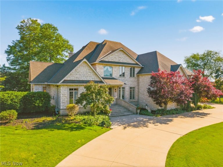1524 Eagle Watch Street, Canton, OH, 44721