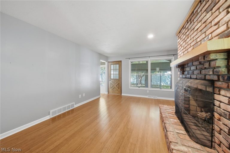 1484 Woodlake Boulevard, Stow, OH - Photo 8