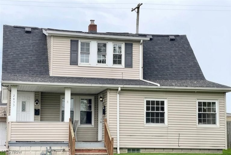 2433 Tuxedo Avenue, Parma, OH - Photo 2