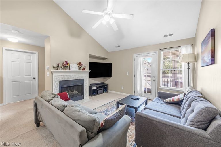 14943 Lenox Drive #523, Strongsville, OH - Photo 2
