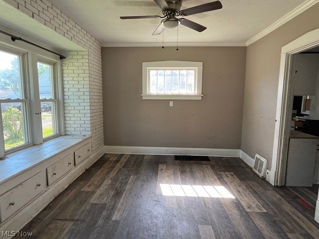 104 Lafayette Avenue, Niles, OH - Photo 8