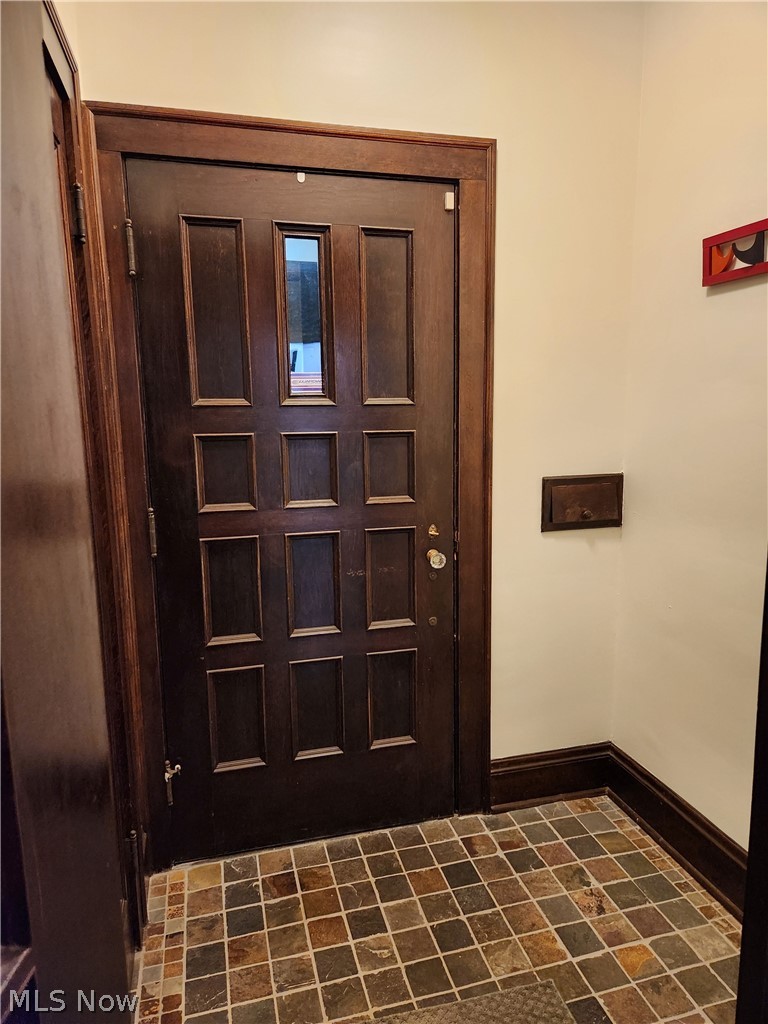 2858 Berkshire Road, Cleveland Heights, OH - Photo 2