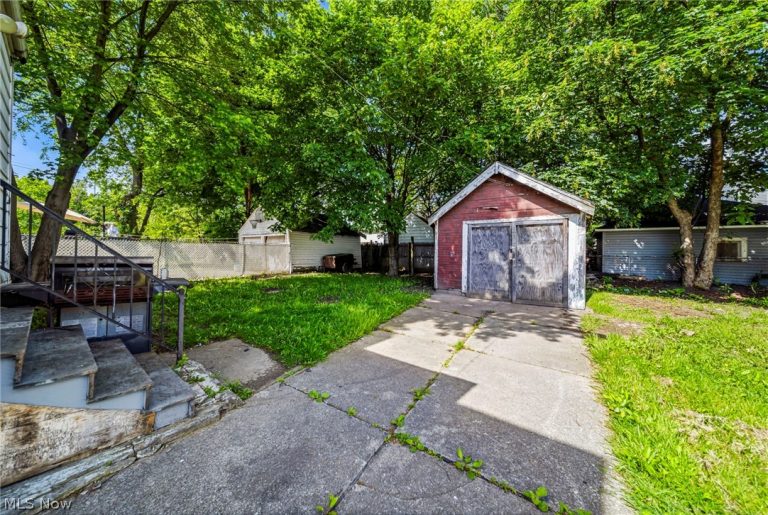 3024 100th Street, Cleveland, OH - Photo 3