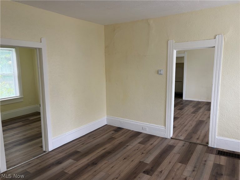 2100 95th Street, Cleveland, OH - Photo 3