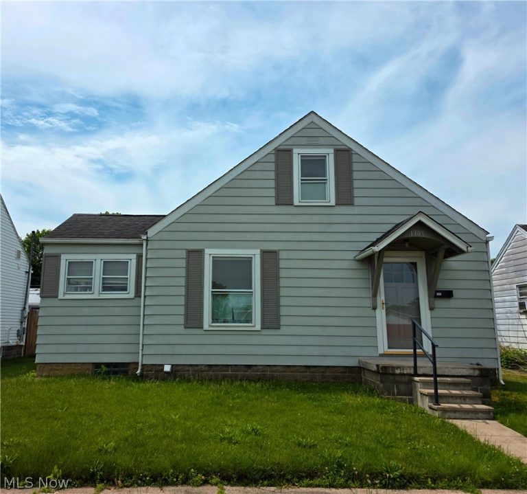1309 Orange St, Coshocton, OH, 43812