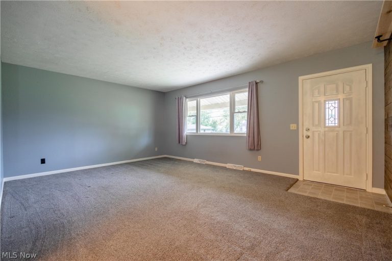 5900 Hancock Street, Canton, OH - Photo 2