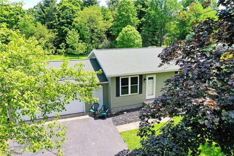 754 Warner Road, Brookfield, OH - Photo 4