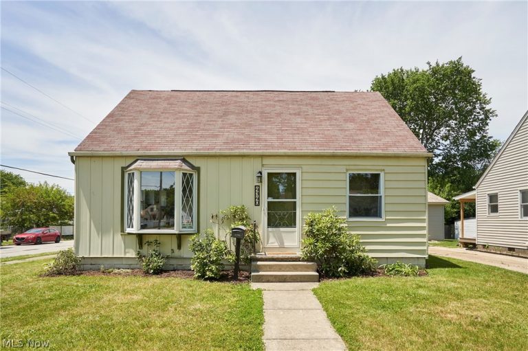 4340 189th Street, Cleveland, OH - Photo 2