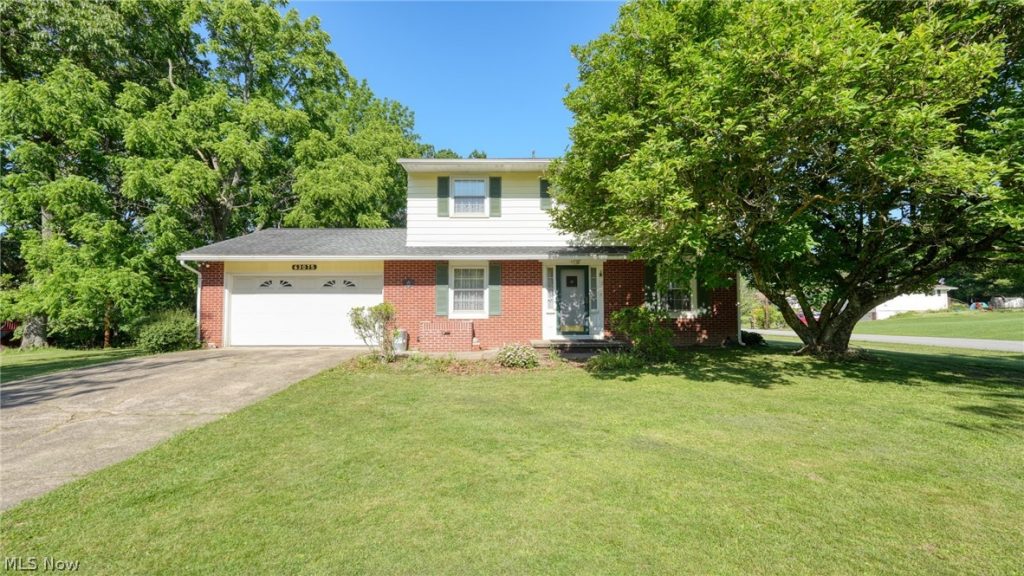 63075 Ridgewood Drive, Cambridge, OH