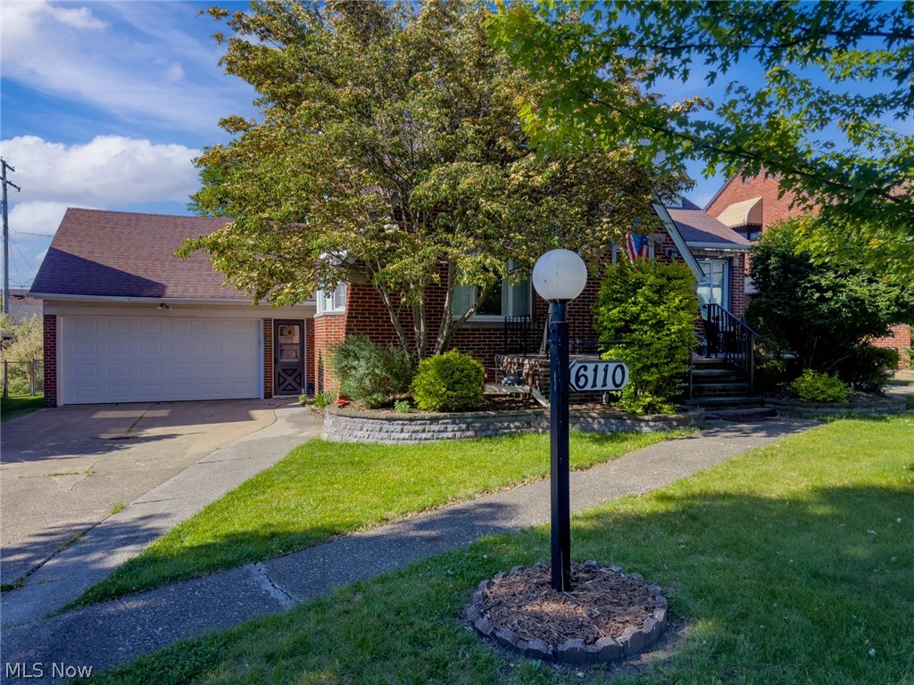 6110 Hollywood Drive, Parma, OH