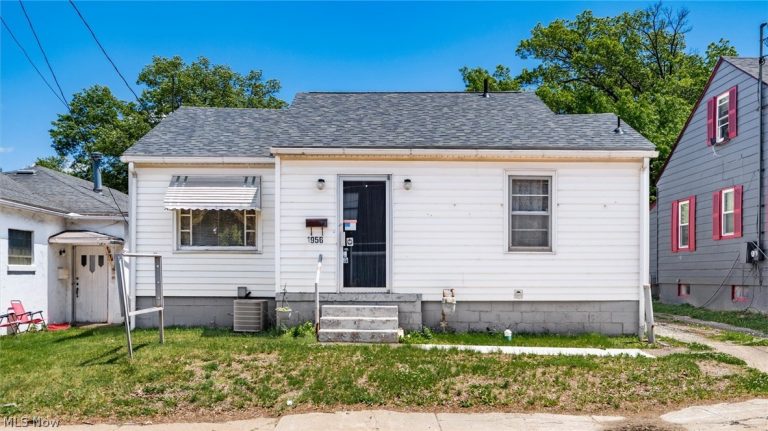 1942 Maple Avenue, Zanesville, OH - Photo 2