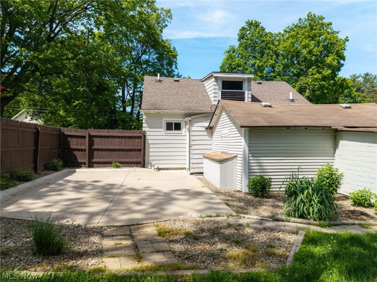 3510 Wadsworth Road, Norton, OH - Photo 6