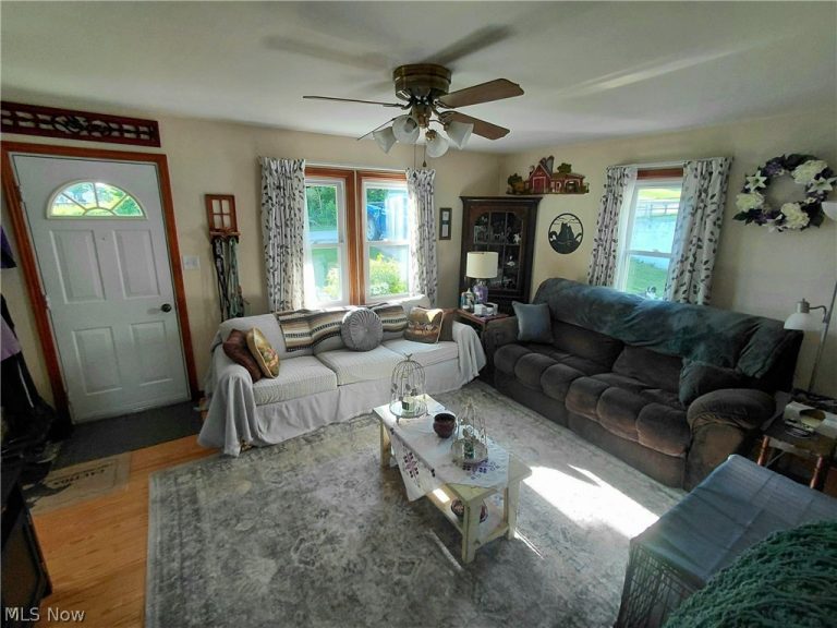 242 Cedar Road, Richmond, OH - Photo 4