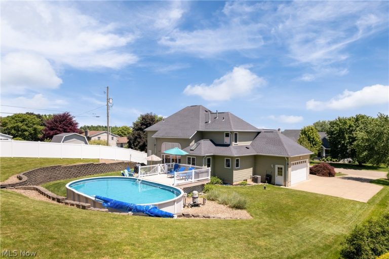5043 Violet Knoll Avenue, Canton, OH - Photo 8