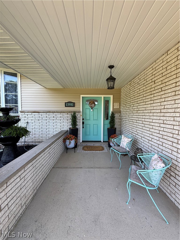 13981 Indian Creek Drive, Middleburg Heights, OH - Photo 5