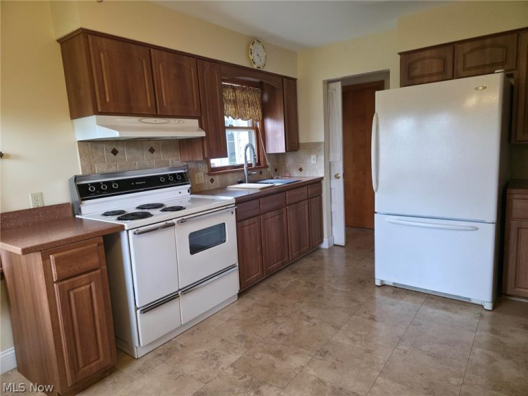 1478 Lockwood Road, Barberton, OH - Photo 5