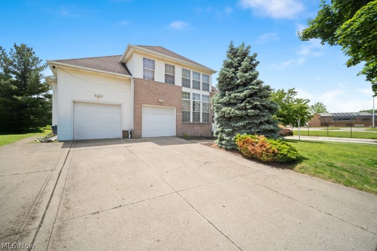 7322 Lexington Avenue, Cleveland, OH - Photo 2