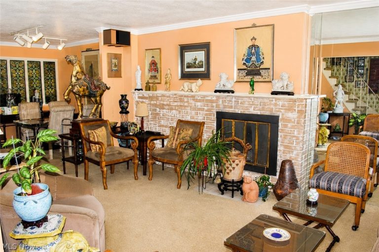 6484 State Road #D8, Parma, OH - Photo 4